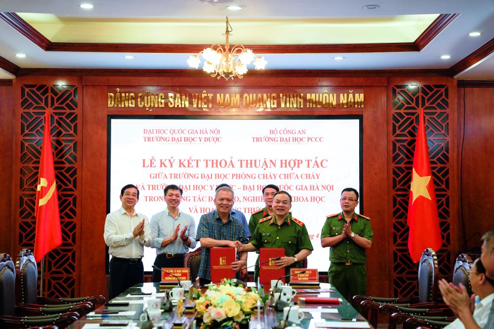 Lễ Ký kết thỏa thuận hợp tác giữa Trường Đại học PCCC và Trường Đại học Y Dược