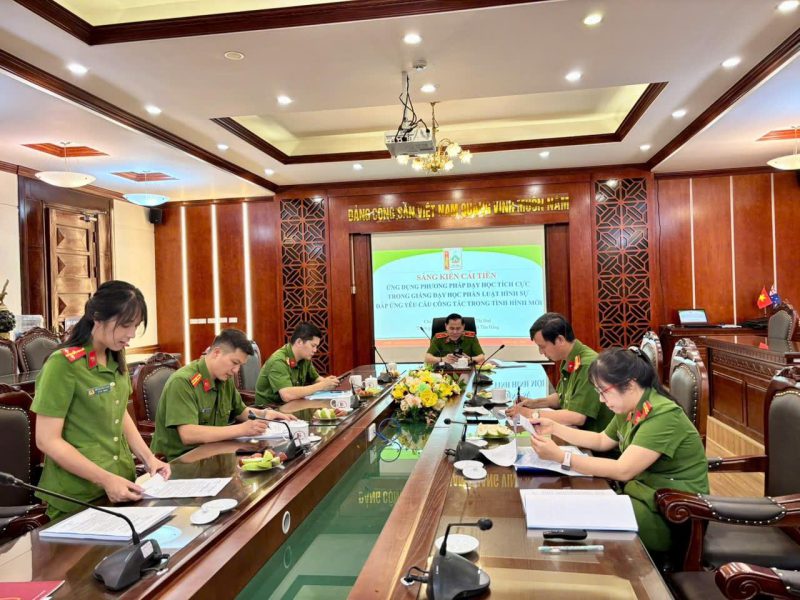 Nghiệm thu chuyên đề khoa học, sáng kiến cải tiến năm 2024 – 2025 của Khoa Luật