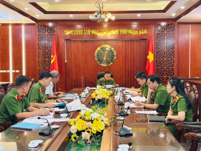 Nghiệm thu đề tài nghiên cứu lý luận cấp cơ sở do đồng chí Thượng tá Nguyễn Kiên Cường – Phó trưởng Khoa Luật làm chủ nhiệm