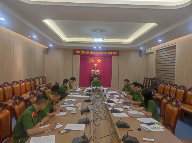 Họp hội đồng nghiệm thu chương trình thực tập, thực tế tốt nghiệp